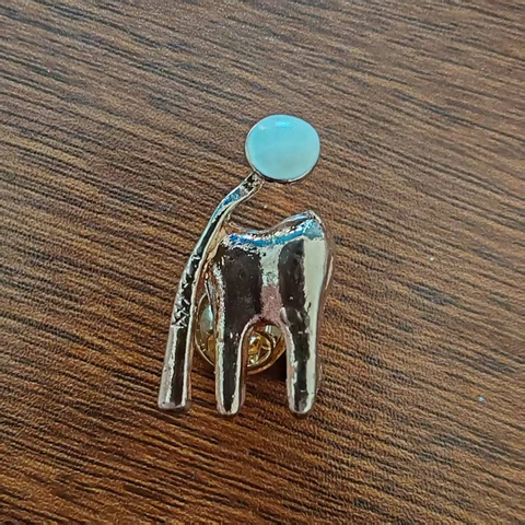 Creatieve Tand Broche Emaille Vergrootglas Spiegel Pin Voor Tandartsen Verpleegkundigen Goud Zilver Legering Medische Sieraden