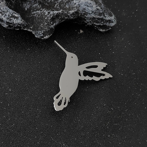 Personalisierte Legierung Kolibri Brosche Für Damen Herren Kreative Tier Anstecknadel Mode Kleidung Dekorative Korsage Abzeichen Hohle Vogel Schmuck