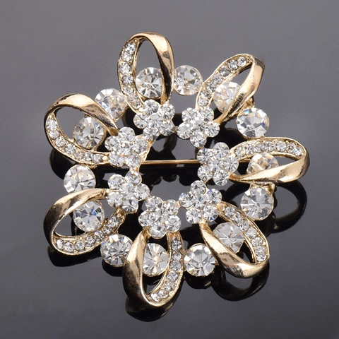 Elegant Gold Alloy Rhinestone Circle Flower Brooch Pin For Women Vintage Crystal Garland Banquet Wedding Clothes Jewelry