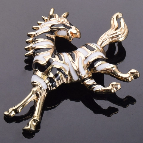 Wild Zebra Shape Brooch For Women Gold Alloy Black White Enamel Animal Lapel Pin Fashion Jewelry Accessory For Dress Suit