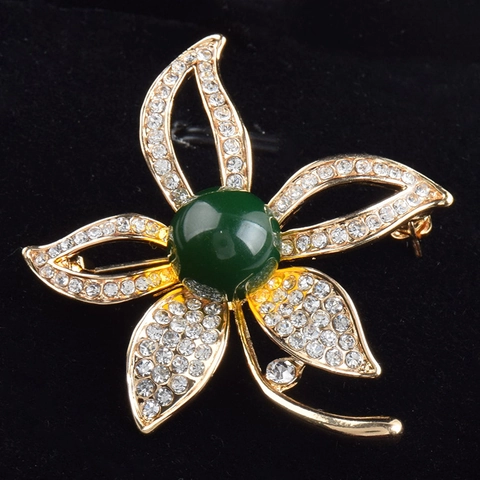Spilla a Forma di Fiore in Lega Stile Coreano Con Perla Artificial Sintetica Strass Gemma di Ambra Blu Elegante Spilla per Banchetti Donna
