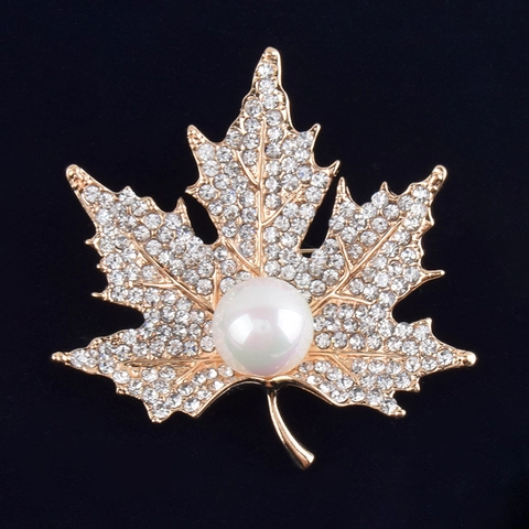 Elegante Spilla a Foglia di Acero in Lega Con Perla Artificiale e Zirconia Oro Gioielli di Moda Corsage per Matrimonio Donna