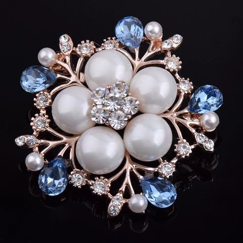 Eleganter Roségold Blumen Brosche Mit Blauen Kristallen Und Weißen Künstliche Perlen Mode Kamelie Schmuck Corsage Für Damen