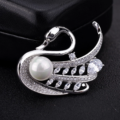 Elegante Spilla a Cigno per Donna Lusso Zirconia Intarsiato Rame Perno Con Perla Artificiale Moda Banchetto Gioielli