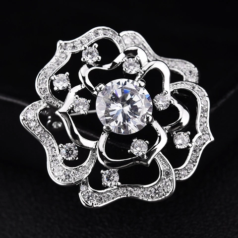 Elegante Spilla in Rame con Zirconia Intarsiata a Forma di Rosa Placcata Platino Spilla Floreale Vintage da Donna Gioielli
