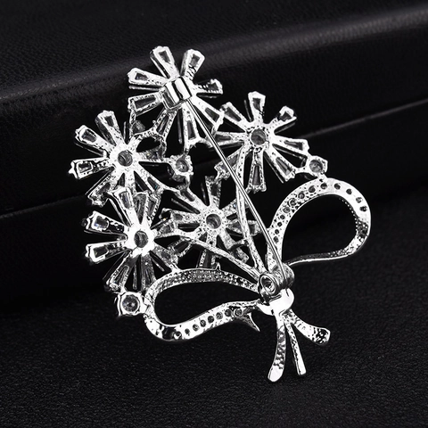 Elegante Spilla a Bouquet di Fiori in Rame e Zirconia Stile Coreano Argento Floreale per Matrimonio Festa Donna Gioielli