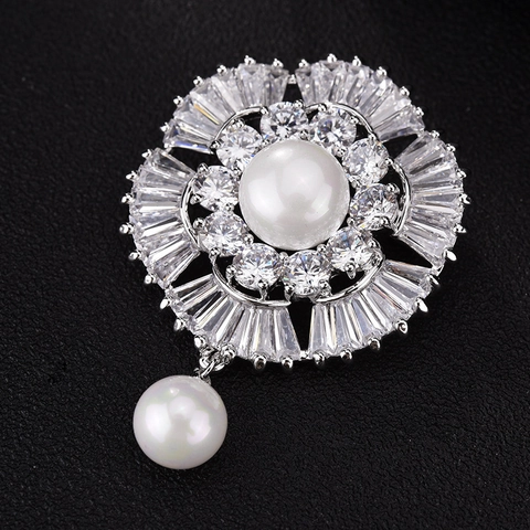 Elegante Blumen Künstliche Perlen Brosche Mit Zirkonia Einlage Kupfer Sonnenblume Brustnadel Damen Hochzeit Party Kleidung Schmuck