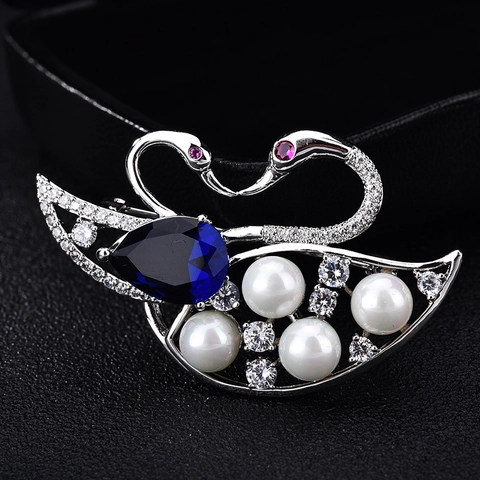 Luxe Koperen Zirconia Dubbele Zwaan Brosje Met Kunstparel Donkerblauwe Edelstein Mode Sieraden Pin Voor Dames Bruiloft Banket