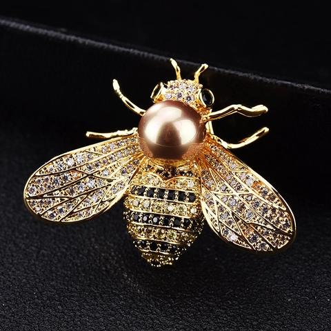 Lussuosa Spilla Ape in Rame Placcato Oro per Donna Con Zirconia e Perla d'Acqua Dolce Spille Vintage Animali Gioielli