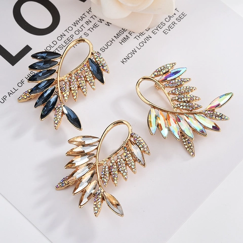 Elegant Alloy Rhinestone Leaf Brooch For Women Luxury Crystal Inlaid Breastpin Fashion Commuting Clothing Jewelry Gift