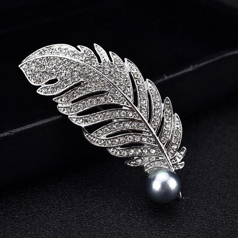 Elegante Spilla a Piuma in Lega Con Strass e Perla Artificial Grigia per Donna Placcata Argento Gioielli di Moda Spilla per Abito