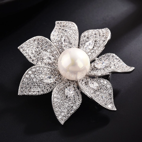 Elegante Spilla a Fiore in Rame Con Perla Artificiale Zirconia Placcato Argento Spilla da Bavero Per Donna Gioielli Per Abito