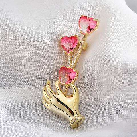 Broche de Cobre de Moda con Circonia Degradada Forma de Corazón Diseño de Mano Alfileres de Diamantes Corsage de Gama Alta para Mujer Joyas