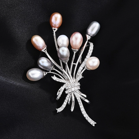 Broche de Flor de Cobre Elegante con Circonia y Perla de Agua Dulce Incrustada para Boda Banquete Joyería de Mujer