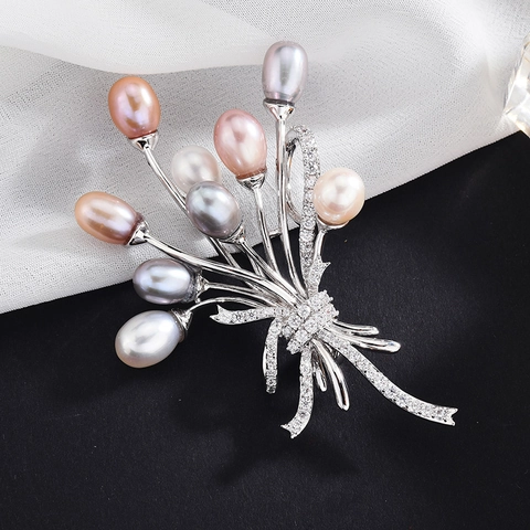 Broche de Flor de Cobre Elegante con Circonia y Perla de Agua Dulce Incrustada para Boda Banquete Joyería de Mujer