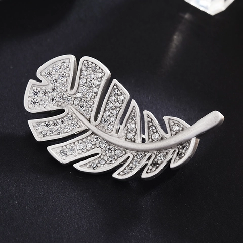 Eleganter Zirkonia Blatt Brosche Für Damen Kupfer Matt Silber Blatt Pin Hochwertige Kleine Corsage Mode Vielseitiger Schmuck