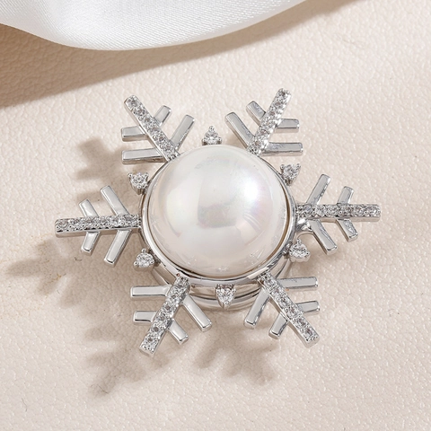 Elegant Copper Snowflake Brooch With Artificial Pearl Zirconia Magnetic Buckle Electroplated Anti-exposure Fashion Jewelry For Women