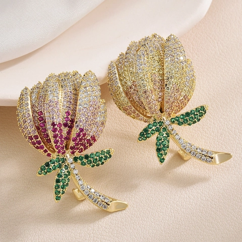 Elegant Copper Zirconia Tulip Flower Brooch Luxury Gradient Inlaid Floral Lapel Pin For Women Suit Coat Jewelry Gift