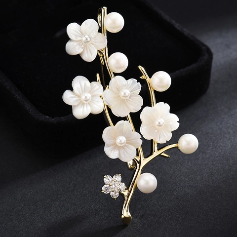 Elegante Spilla a Ramo di Fiore in Lega Con Petali di Conchiglia Perle Artificiali e Strass Spilla alla Moda per Completi Donna