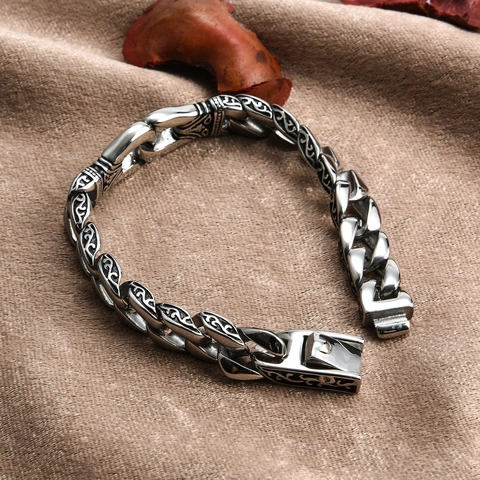 Bracciale da Uomo in Acciaio Inossidabile con Catena Curb Incisa Motivo Retro in Acciaio al Titanio Lucido Gioielli Biker