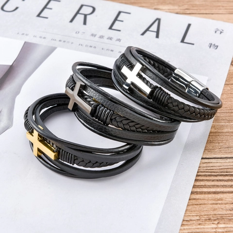 Bracelet en Cuir Tressé Vintage pour Homme Avec Breloque Croix en Acier Inoxydable Bijoux Multi-couches Fermoir Magnétique Style Punk