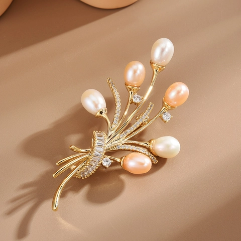 Eleganter Kupfer Brosche Mit Süßwasserperlen Und Zirkonia Maiglöckchen Bouquet Design Mode Schmuck Pin Für Damen Geschenk