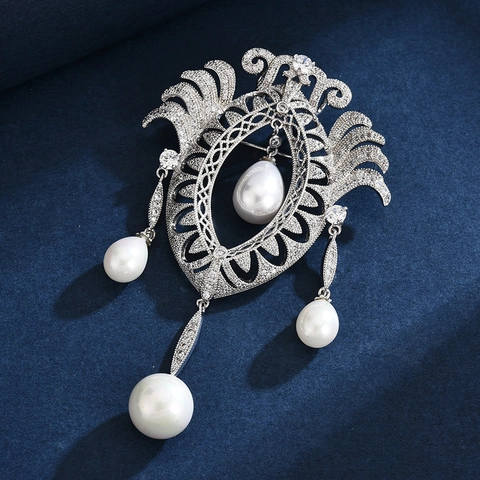 Vintage Palast-Stil Krone Quaste Brosche Elegant Versilbert Kupfer Zirkonia Künstliche Perle Eingelegt Anzug Pin Für Damen Hochzeit Geschenk
