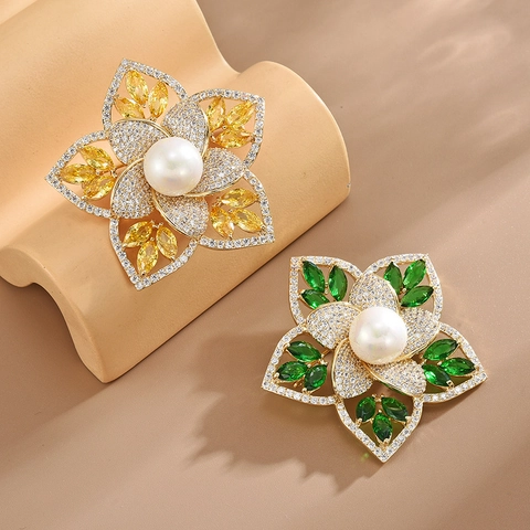 Elegante Spilla a Fiore in Rame Con Perla Artificiale e Intarsio di Zirconia Spilla Floreale Stile Coreano Gioielli Donna