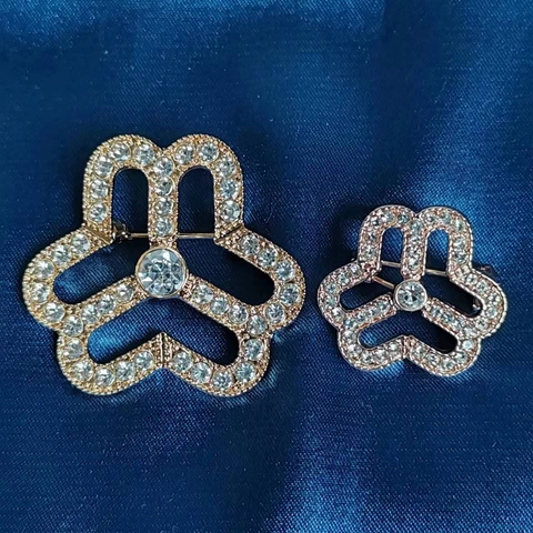 Lussuosa Spilla a Fiore in Lega con Strass Oro Rosa per Donna Vintage Spilla Ajouré a Petalo Accessori per Abbigliamento Gioielli Eleganti