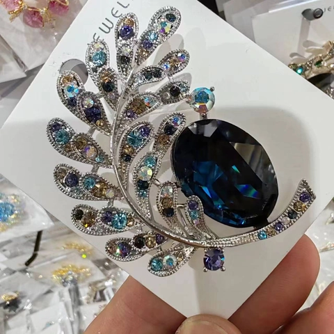 Vintage Luxuriös Legierung Zirkonia Brosche Feder Blatt Form Elegant Korsage Anstecknadel Für Damen Hochzeit Bankett Party Schmuck