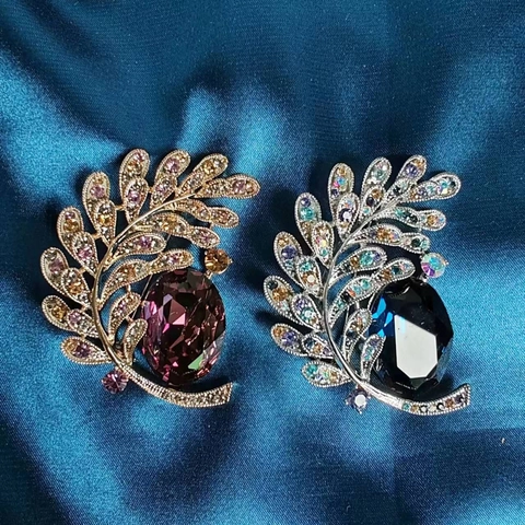 Vintage Luxuriös Legierung Zirkonia Brosche Feder Blatt Form Elegant Korsage Anstecknadel Für Damen Hochzeit Bankett Party Schmuck