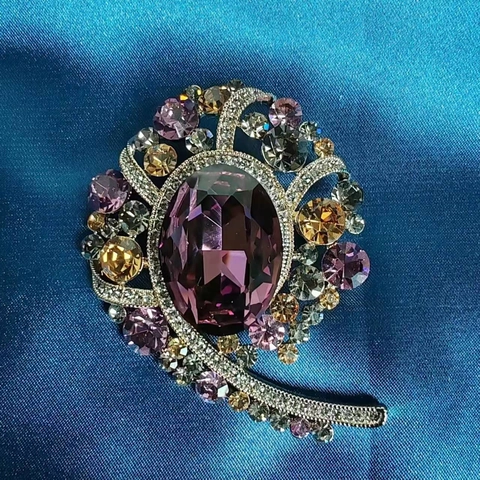 Spilla Floreale in Lega Vintage Elegante Spilla in Zirconia Rosso Vino per Donna Gioielli per Banchetti di Nozze Accessori