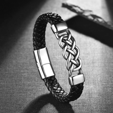 Bracciale in Pelle Intrecciata da Uomo con Decorazione Nodo Celtico in Acciaio Inossidabile Gioielli Stile Hip Hop Punk