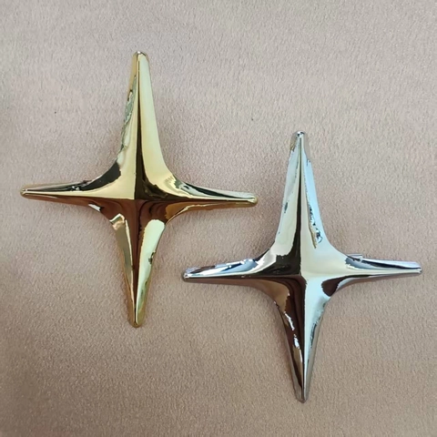 Minimalist Four Pointed Star Zinc Alloy Brooch For Women Men Suit Lapel Pin High Gloss Metallic Star Fashion Jewelry Decoration