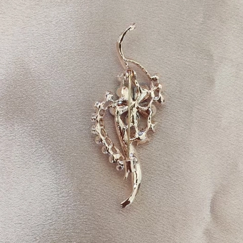 Eleganter Legierung Kristall Blumen Blatt Brosche Für Damen High-End Gradient Strass Eingelegt Corsage Mode Schmuck Zubehör Nadel
