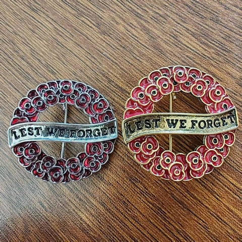 Spilla a Ghirlanda di Papavero in Lega di Smalto Pin Commemorativa Oro Argento Fiore Distintivo Lest We Forget Gioielli Unisex