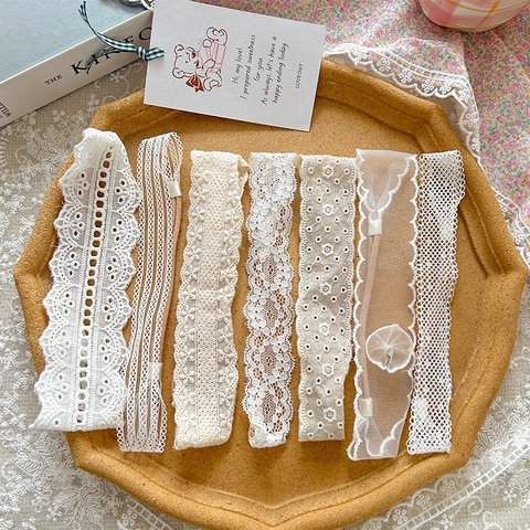 Bandeau en Dentelle pour Bébé Fille Broderie Faite à la Main Ajouré Bandeau Élastique Blanc Floral Accessoires Cheveux pour Nourrisson Enfant