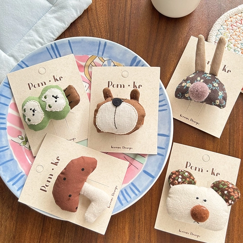 Handgefertigte Koreanische Stil Süße Stoff Tier Pilz Gepolsterte Haarclips Für Kinder Cartoon Bär Blumen Stickerei Haarschmuck