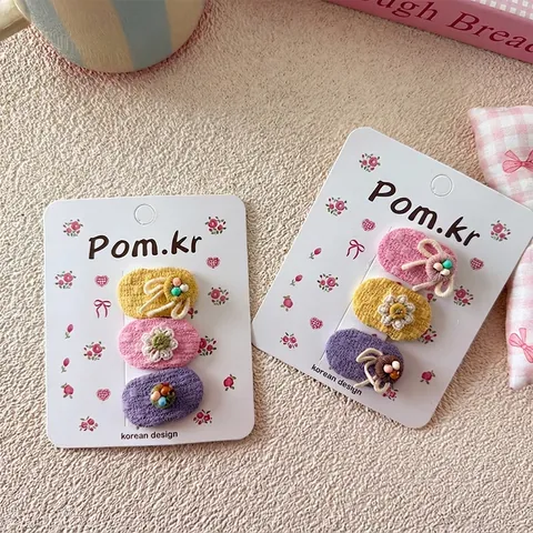 Süße Strick Haarklammern für Kinder mit bunten Blumen Stickereien Handgefertigt Mädchen Haarschmuck für den Täglichen Gebrauch