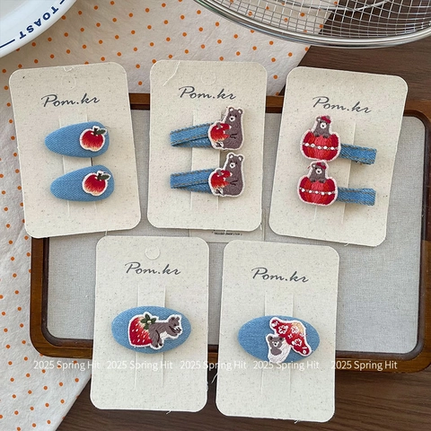 Kinder Niedlich Cartoon Stickerei Haarspangen Denim Stoff Umwickelt Bär Apfel Pilz Erdbeere Eichhörnchen Mädchen Haarschmuck