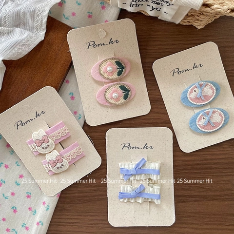 Dolci Fermagli per Capelli in Tessuto con Fiori e Conigli Ricamati per Bambine Graziosi Fermagli per Frangia con Perle Artificiali