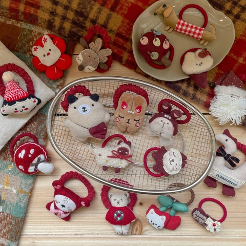 Chouchous en Peluche Dessin Animé Ours Lapin pour Filles Femmes Noël Père Noël Renne Broderie Élastiques à Cheveux Accessoires