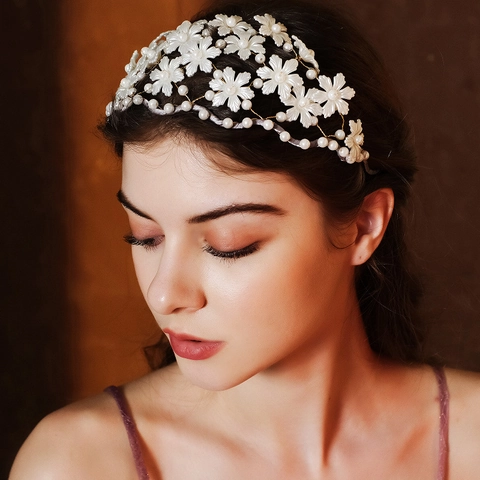 Corona di Fiori da Sposa Fatta a Mano Con Künstliche Perle d'Imitazione Bianche Filo di Lega d'Oro Cerchietto Floreale per Matrimonio Festa Donna