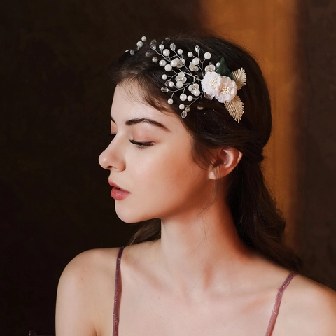 Set di Pettini per Capelli da Sposa Fatti a Mano Nuovo Stile Cinese Fiore di Tessuto Vintage Perla Artificiale Strass Accessori