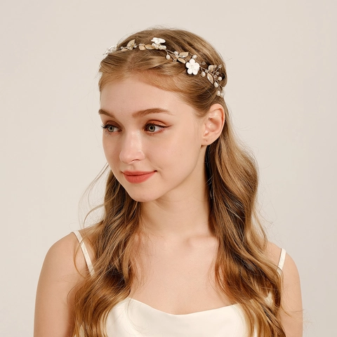 Handmade Bridal Hair Vine White Flower Gold Leaf Faux Artificial Pearl Rhinestone Headband With Ribbon For Wedding Party Hair Jewelry