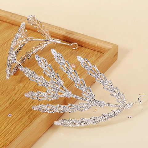 Luxus Braut Hochzeit Tiara Krone Blattzweig Design Legierung Silber Strass Zirkonia Stirnband Haarschmuck Für Damen