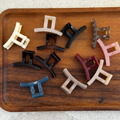 Minimalistische Gespoten PC Haarklem Effen Kleur Geometrische Haai Clip Antislip Haarkaart Voor Dames Dagelijkse Accessoires