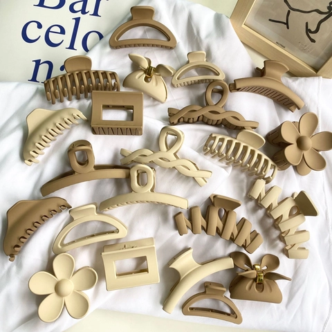 Women Matte Geometric Hair Claw Clips Minimalist Resin Shark Clips Large Solid Color Hairpins Daily Styling Accessories