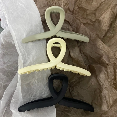 Große Matte Kunststoff Haarklammer Minimalistisch Geometrisch Kreuz Design Sicherer Halt Haarschmuck Für Damen Dickes Haar