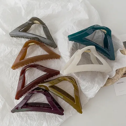 Französischer Vintage Geometrisch Dreieck Hohl Haarklammer Große Harz Acryl Hai Clip Für Damen Elegant Dickes Haar Styling
